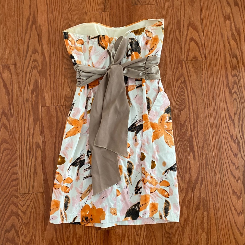 Short Pattern Dress - Picture 2 of 2